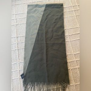 NWT Club Monaco 100% Wool Scarf
